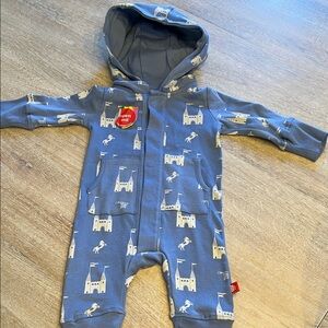 Magnetic Me 0/3 one piece organic outfit. NWOT